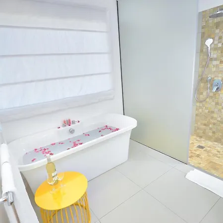 Corail Bleu Private Villas With Lov Bain Boeuf Exterior photo
